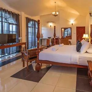 ceylonbreezekandy.kandyhotelsnow.com/